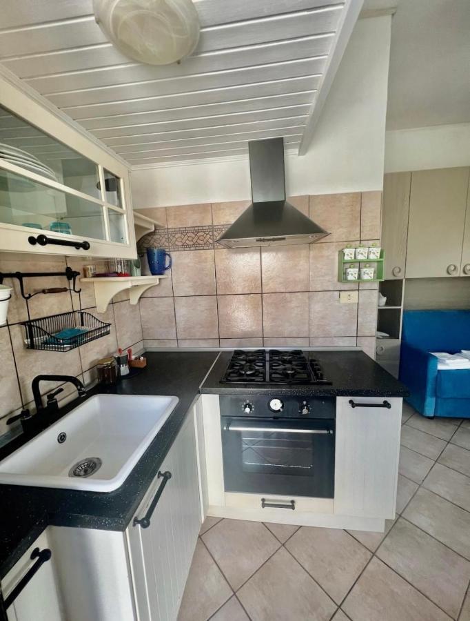 Villa Pisola Fiumicino Airport - Seafront Екстер'єр фото